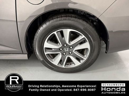 Used 2016 Honda Odyssey Touring Elite image 5