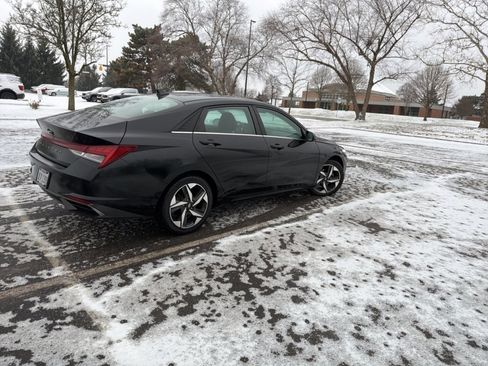 Used 2021 Hyundai Elantra SEL w/ Convenience + Premium Package image 6