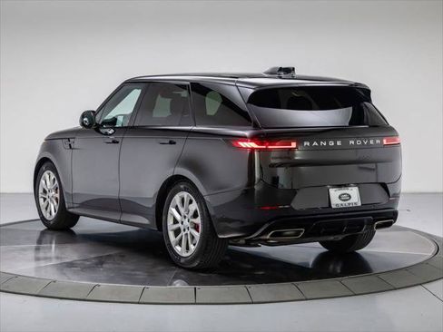 Used 2024 Land Rover Range Rover Sport Dynamic SE AWD/4WD image 3