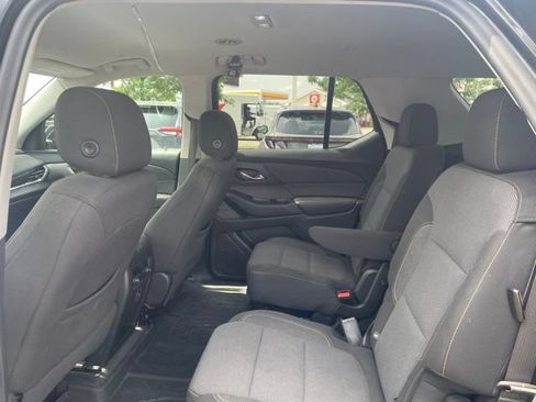 Used 2020 Chevrolet Traverse LT FWD image 6