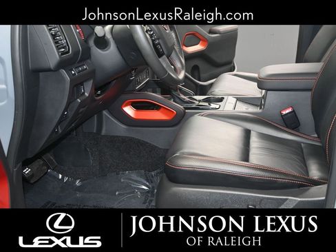 Used 2024 Nissan Frontier PRO-4X w/ Pro Premium Package image 13