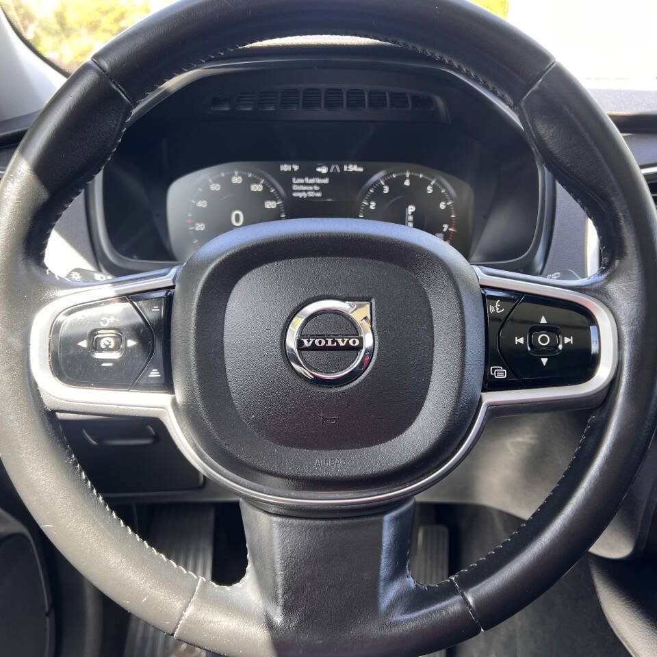 Used 2017 Volvo XC90 T6 Momentum w/ Vision Package AWD/4WD image 15