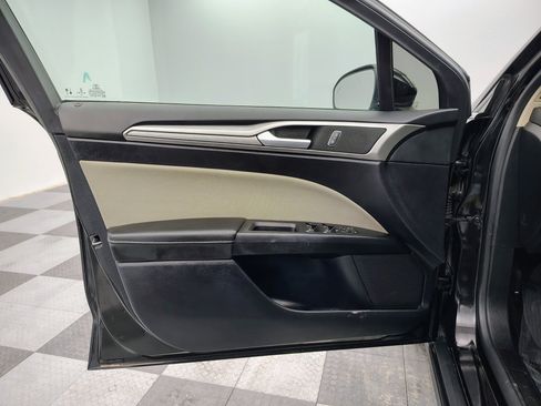 Used 2020 Ford Fusion S image 18