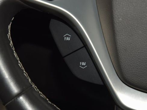 Used 2017 Chevrolet Corvette Stingray Coupe w/ 1LT image 39