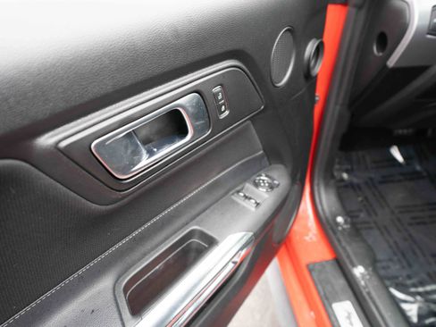 Used 2020 Ford Mustang GT w/ Equipment Group 301A image 7