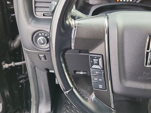 Used 2017 Lincoln Navigator L Reserve image 16