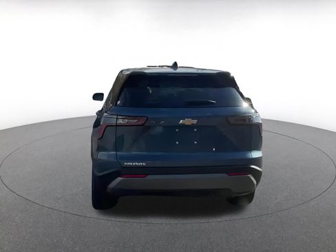 Used 2025 Chevrolet Equinox LT image 11