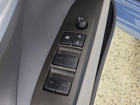 Used 2024 Toyota Camry SE FWD image 22