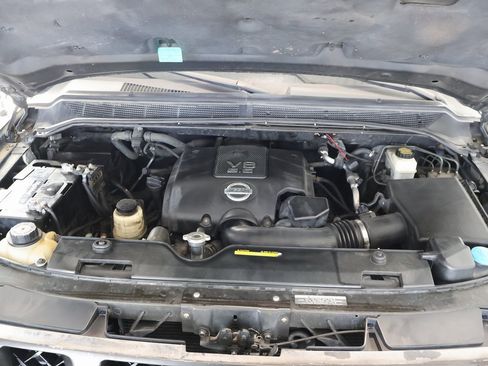 Used 2010 Nissan Titan SE w/ SE Value Truck Pkg image 36