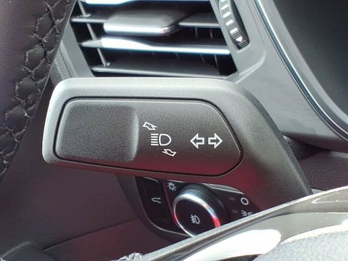 Used 2025 Ford Escape Platinum AWD/4WD image 24