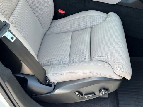 New 2026 Volvo XC90 B5 Ultra w/ Lounge Package AWD/4WD image 9