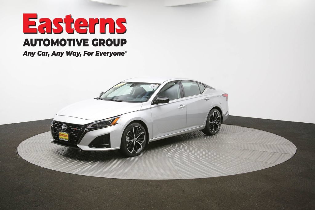 Used 2023 Nissan Altima 2.5 SR FWD image 52