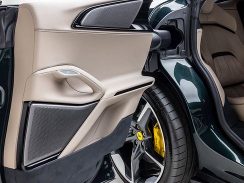 Certified 2025 Ferrari Purosangue image 38