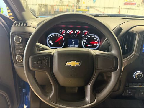 Used 2023 Chevrolet Silverado 1500 Custom AWD/4WD image 11