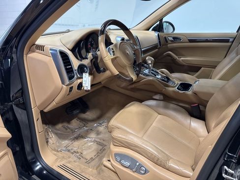 Used 2014 Porsche Cayenne Base image 28