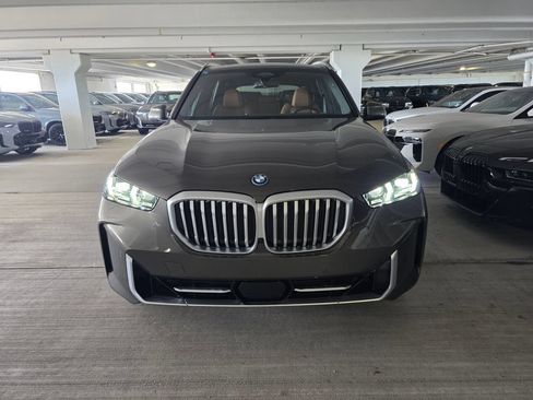 New 2026 BMW X5 xDrive50e w/ Premium Package AWD/4WD image 2