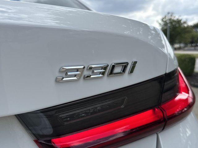 Certified 2023 BMW 330i xDrive Sedan w/ Driving Assistance Package AWD/4WD image 7