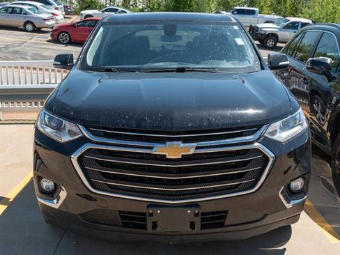 Used 2019 Chevrolet Traverse LT w/ LT Premium Package AWD/4WD image 3