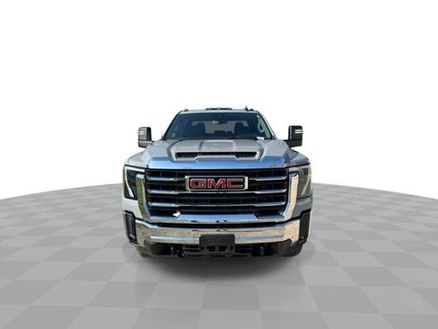 Certified 2024 GMC Sierra 2500 SLE w/ SLE Value Package AWD/4WD image 4