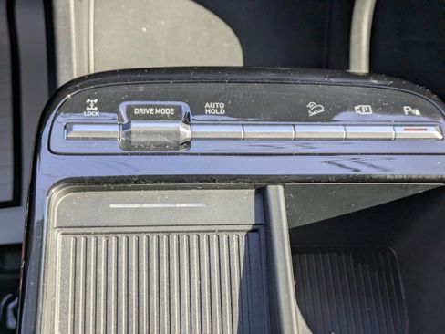 Certified 2025 Hyundai Tucson Limited image 25