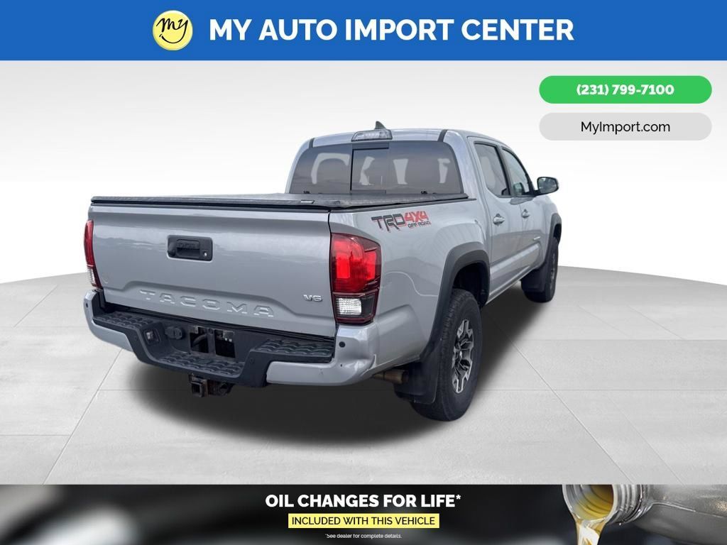 Used 2018 Toyota Tacoma TRD Off-Road AWD/4WD image 5