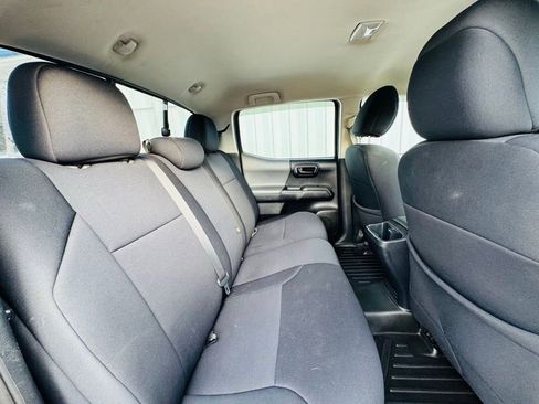 Used 2017 Toyota Tacoma SR w/ Tow Package image 11