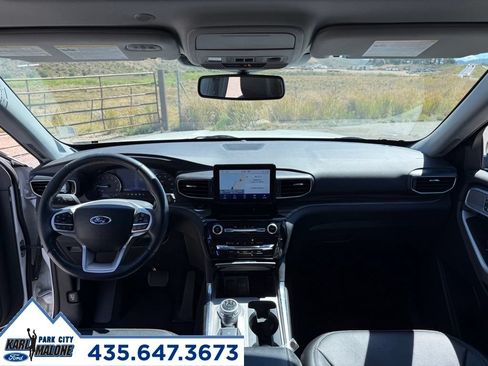 Used 2022 Ford Explorer Limited w/ Equipment Group 301A AWD/4WD image 29