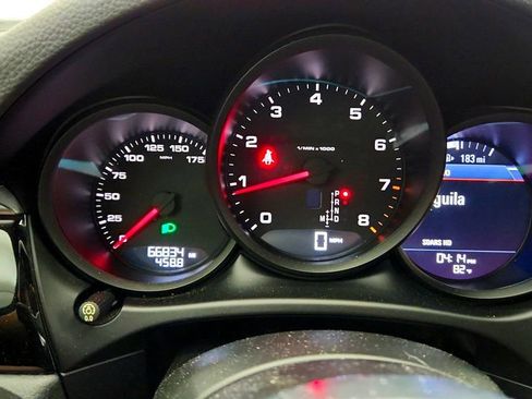Used 2017 Porsche Macan AWD/4WD image 15
