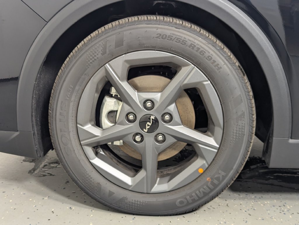 Used 2026 Kia K4 FWD image 9