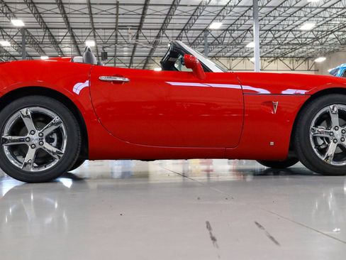 Used 2007 Pontiac Solstice GXP w/ Premium Package image 30