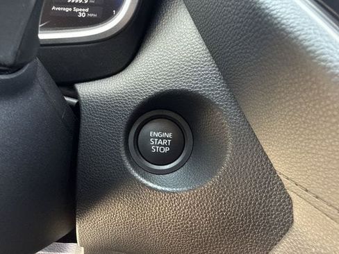 Used 2026 Toyota Corolla Cross XLE FWD image 23