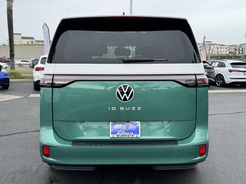 Used 2025 Volkswagen ID. Buzz 1st Edition image 8