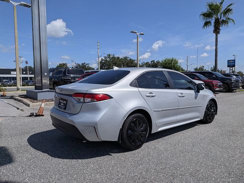 Used 2023 Toyota Corolla LE FWD image 3