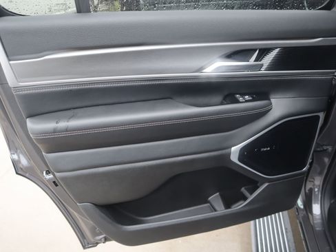 New 2026 Jeep Grand Wagoneer Limited AWD/4WD image 19