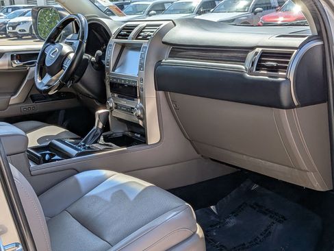 Used 2021 Lexus GX 460 Premium w/ Premium Package AWD/4WD image 33