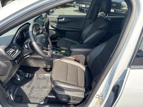 Certified 2025 Ford Escape ST-Line w/ Tech Pack #1 FWD image 13
