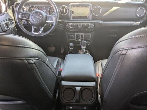 Used 2020 Jeep Gladiator Overland image 22