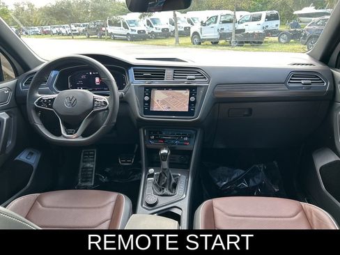 Used 2024 Volkswagen Tiguan SEL R-Line image 10