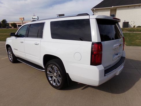 Used 2019 Chevrolet Suburban Premier image 34