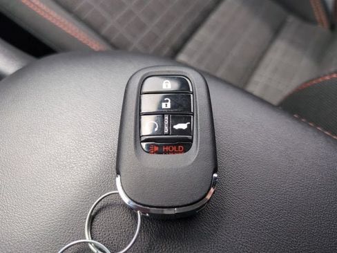 Used 2025 Honda HR-V Sport image 28