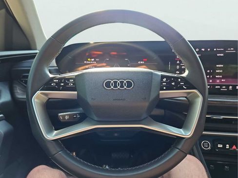 Certified 2025 Audi Q5 Prestige AWD/4WD image 18