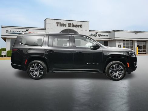 Used 2024 Jeep Wagoneer Series II AWD/4WD image 6