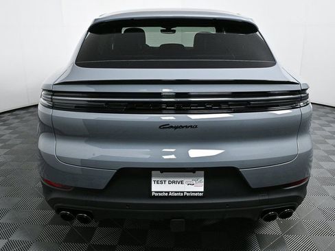 Certified 2025 Porsche Cayenne Coupe image 30
