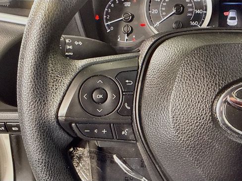 Used 2021 Toyota Corolla LE FWD image 14
