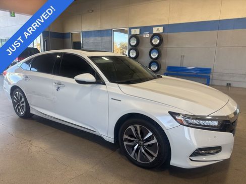 Used 2020 Honda Accord Touring image 2