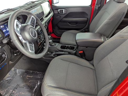 Used 2025 Jeep Wrangler Sahara w/ Safety Group image 32