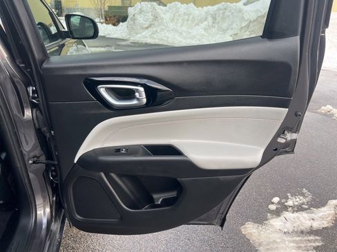 Certified 2024 Jeep Compass Limited image 12