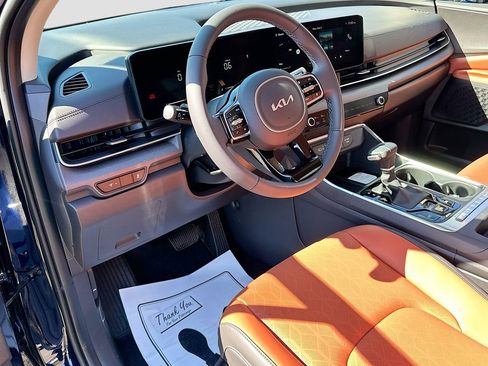 New 2026 Kia Carnival EX image 9