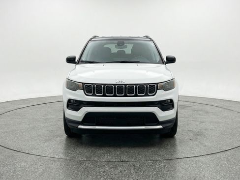 Used 2025 Jeep Compass Limited image 2