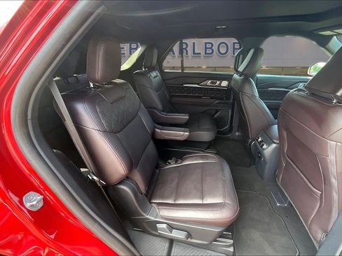 Used 2025 Ford Explorer Platinum w/ Ultimate Package AWD/4WD image 27